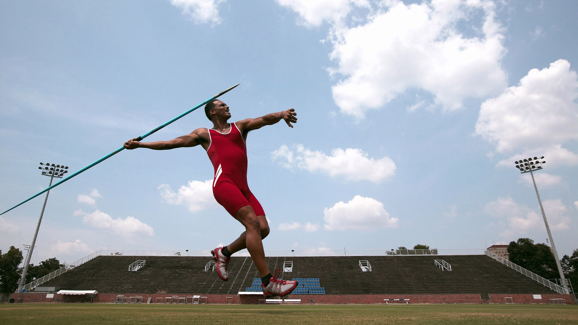 骑士火力全开锁定胜局，美加墨世界杯焦点战前奏燃爆费城
