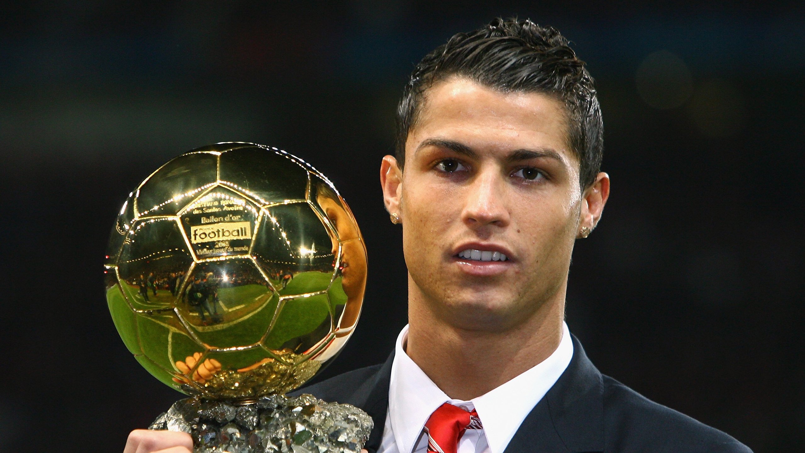 那一夜的宿命，当英格兰的绝杀与苏亚雷斯的统治交织成唯一的足球史诗